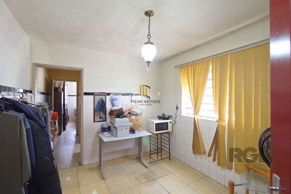 Casa à venda na Rua Marechal Mesquita, no bairro Teresópolis.