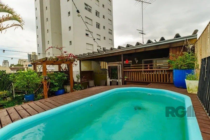 Cobertura 125m² - 3 dormitórios, 2 vagas no bairro Petrópolis