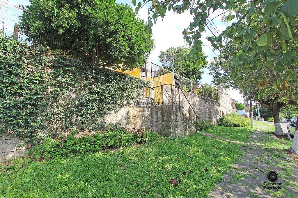 Casa para Venda - 150m², 2 dormitórios, 2 vagas - Nonoai