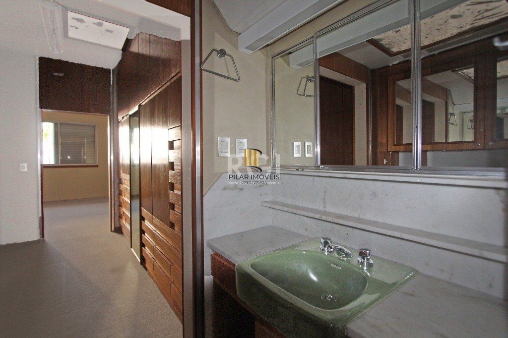 Apartamento para Venda - 388m², 4 dormitórios, sendo 3 suites, 3 vagas - Auxiliadora