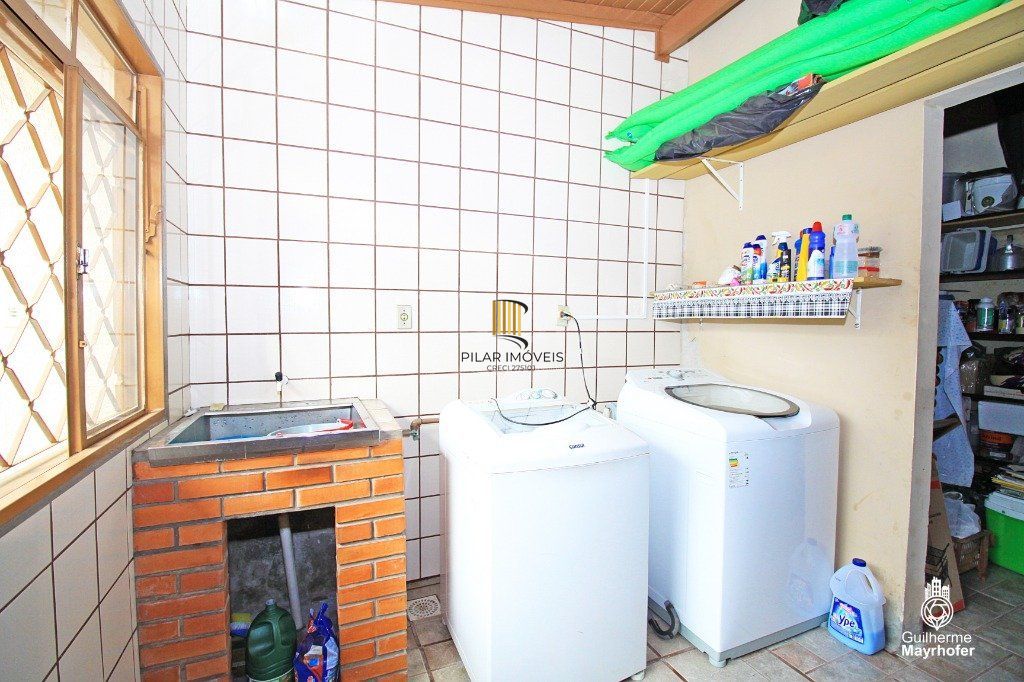 Casa para Venda - 235m², 3 dormitórios, sendo 1 suites, 3 vagas - Sarandi