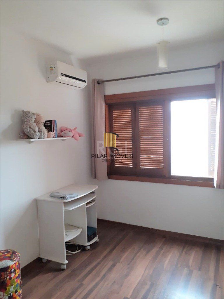 Casa para Venda - 148.53m², 4 dormitórios, sendo 1 suites, 2 vagas - Hípica