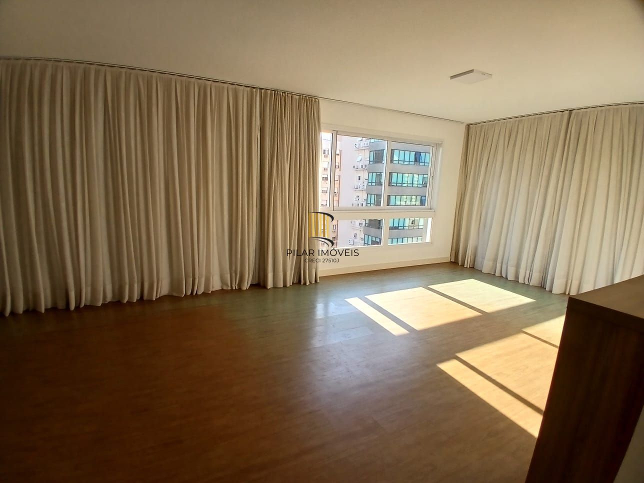 Apartamento  com 3 dormitorios e suite no Menino Deus, Porto Alegre/RS