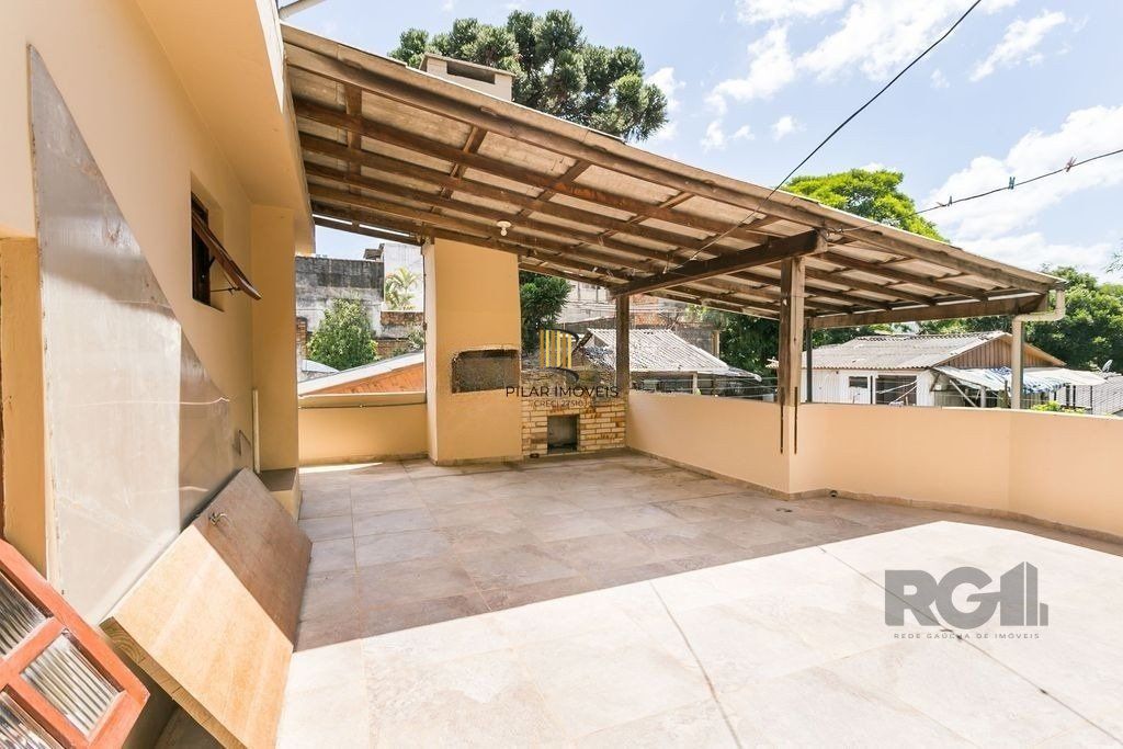 Casa 5 dormitórios no bairro Cristal