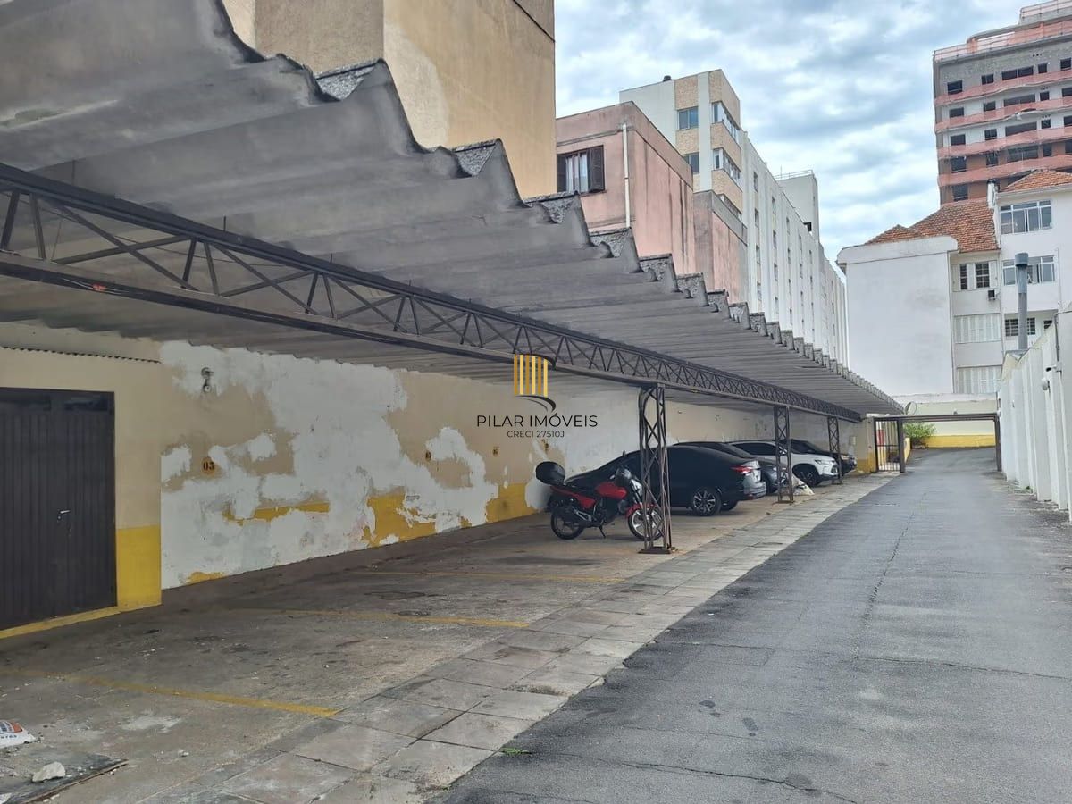 Apartamento de 2 dormitórios à venda em Praia de Belas, Porto Alegre.