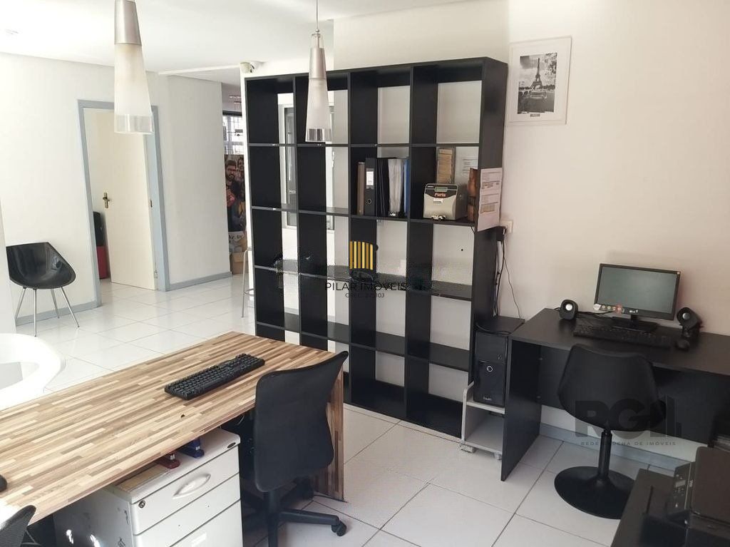 Casa comercial com 12 dormitórios no bairro Teresópolis