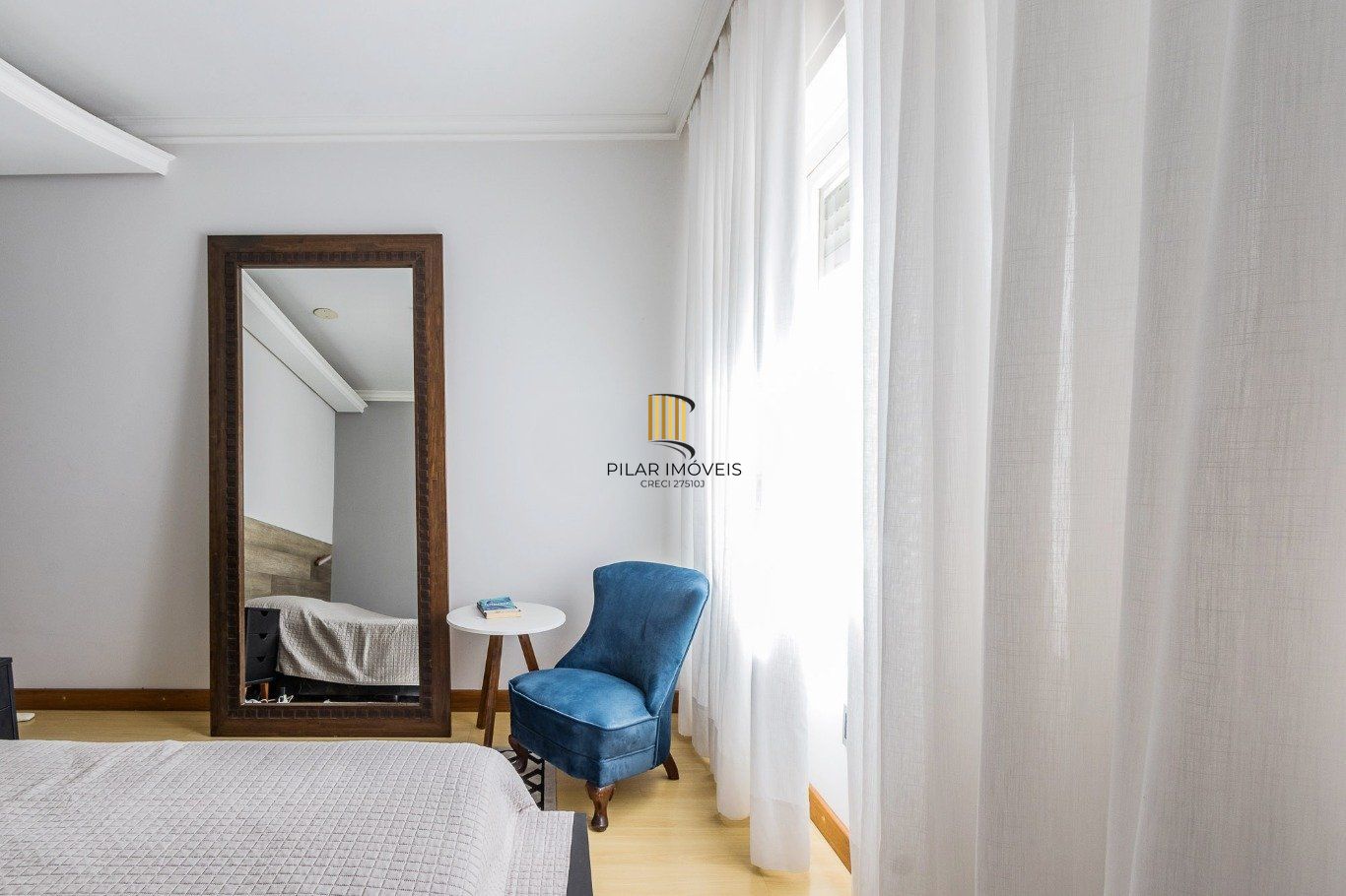 Apartamento com 3 quartos e 147m² à venda em Moinhos de Vento, Porto Alegre.