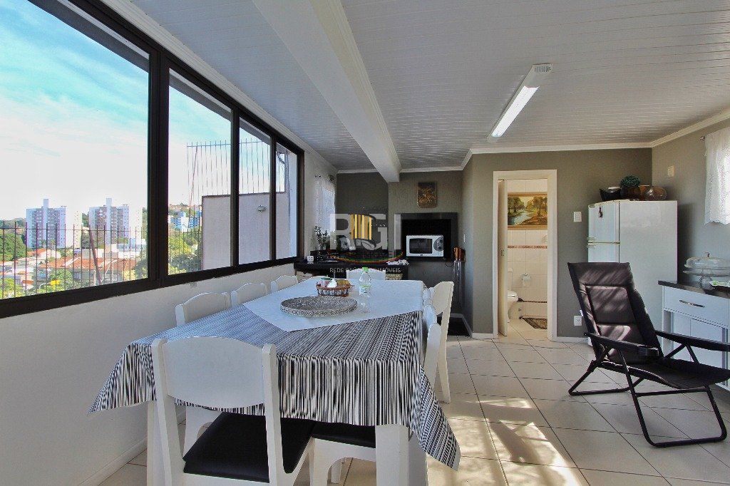 Cobertura para Venda - 177.81m², 3 dormitórios, sendo 1 suites, 1 vaga - Teresópolis