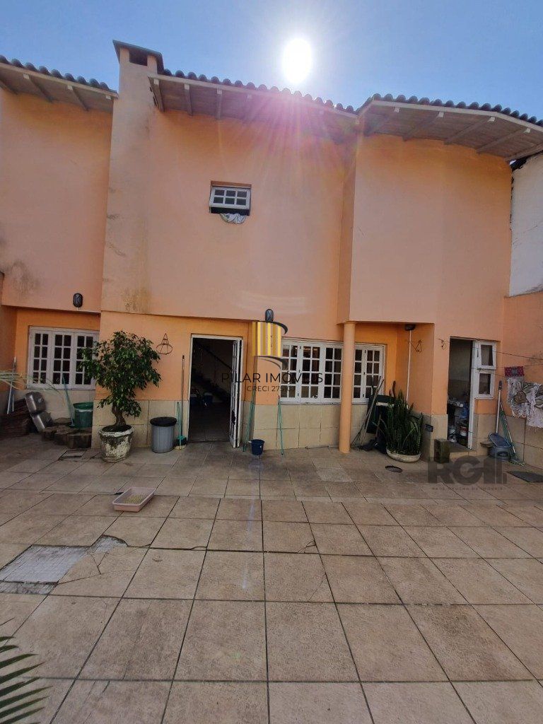 Casa com 5 quartos e espaço gourmet | Próx. à Terceira Perimetral