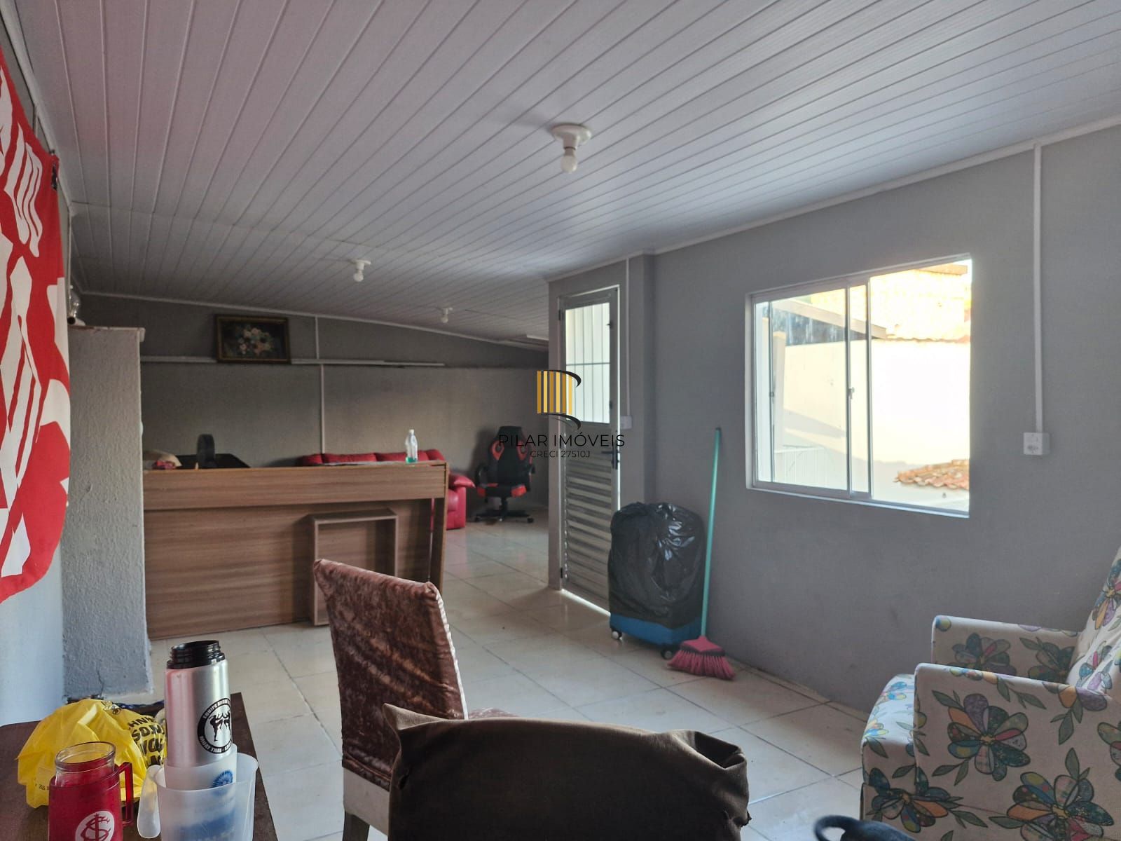 Casa com 3 dormitórios e edícula nos fundos no bairro Nonoai.