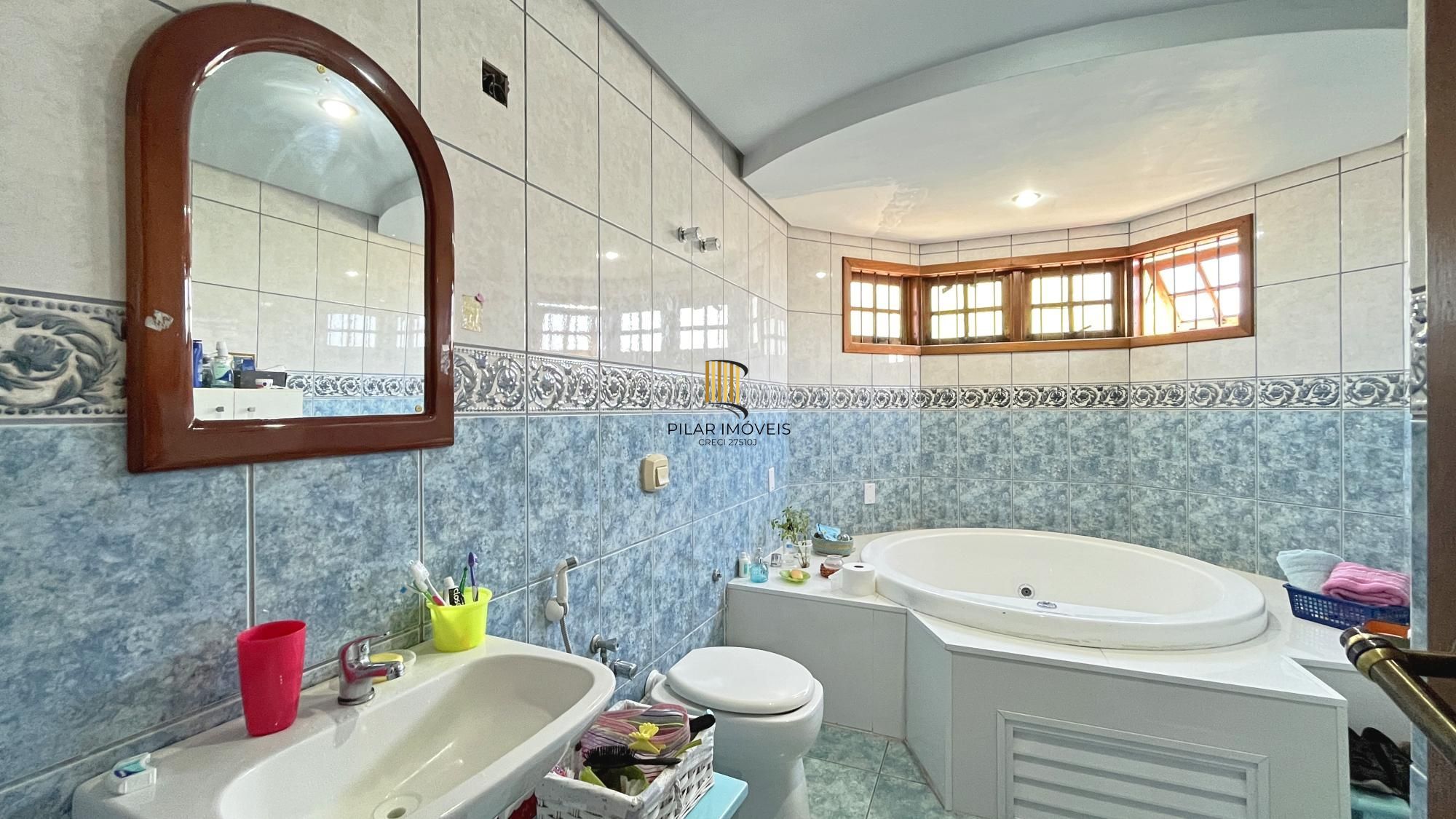 Casa 3 dormitórios no bairro Teresópolis