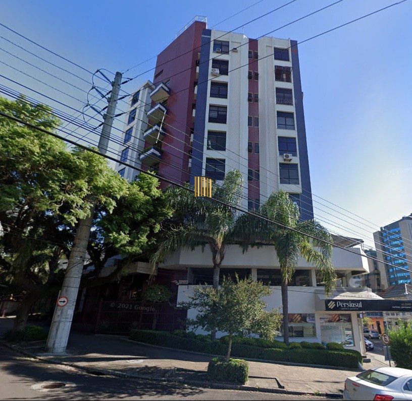 04 salas com 160m², todas interligadas no mesmo corredor,  03 vagas cobertas, 04 banheiros sendo 01 transformado em cozinha de fácil reversão. - Pilar Imóveis