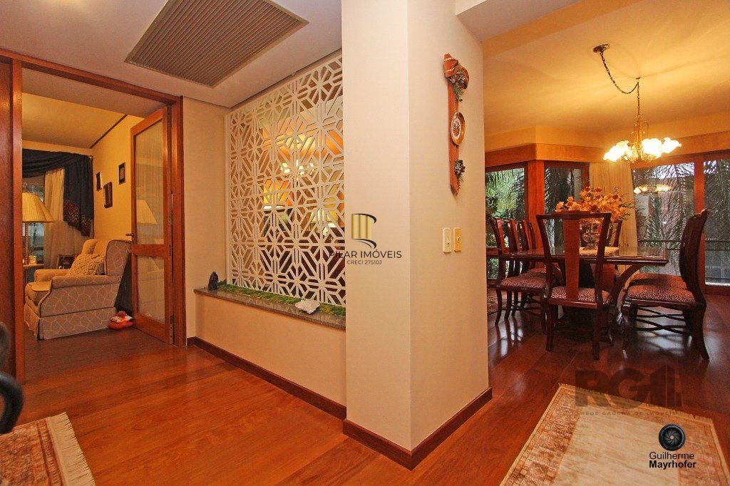Excelente apartamento de 315m² com 3 dormitórios e 2 vagas.