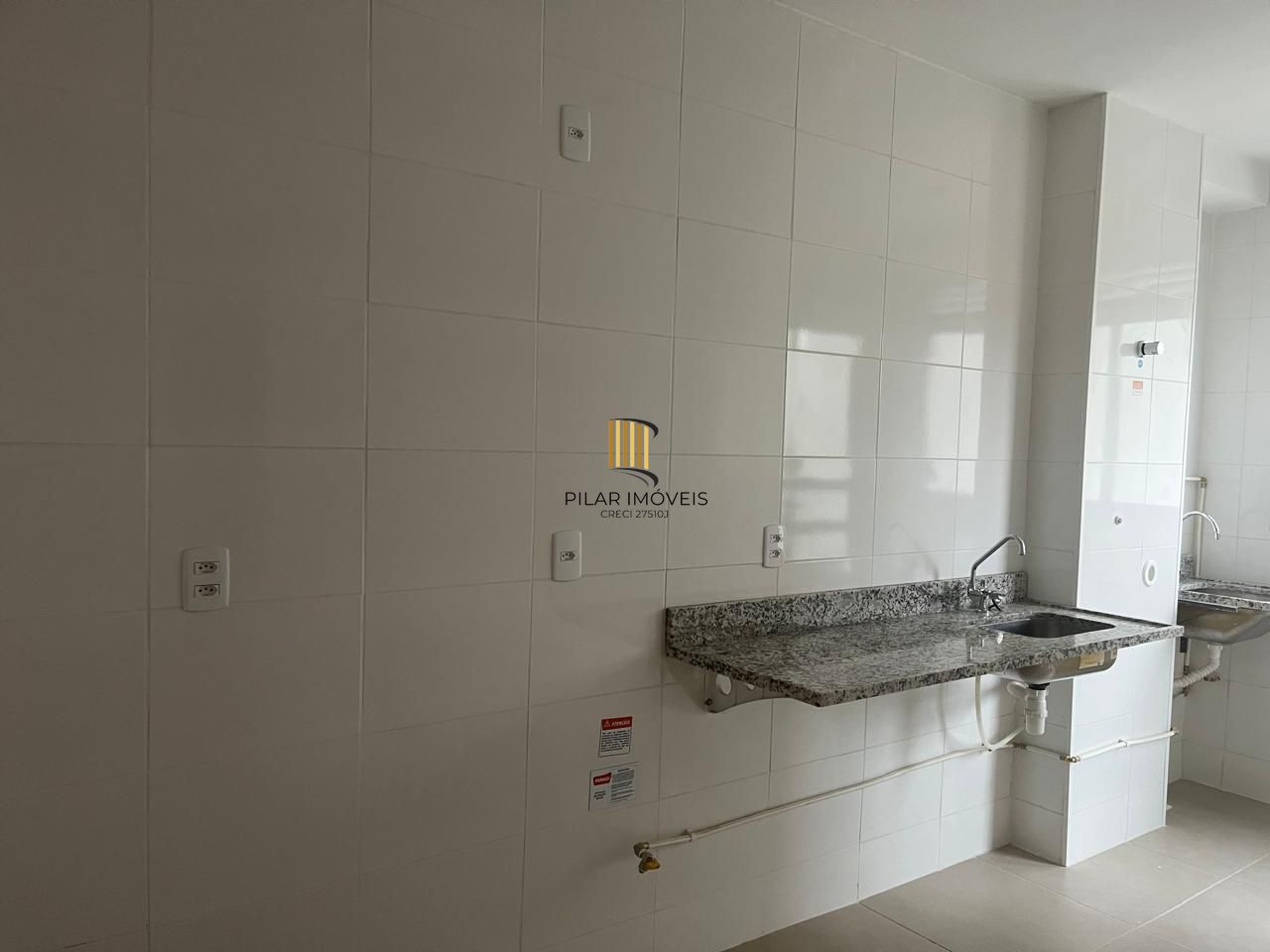 Apartamento 2 dormitórios no bairro Camaquã