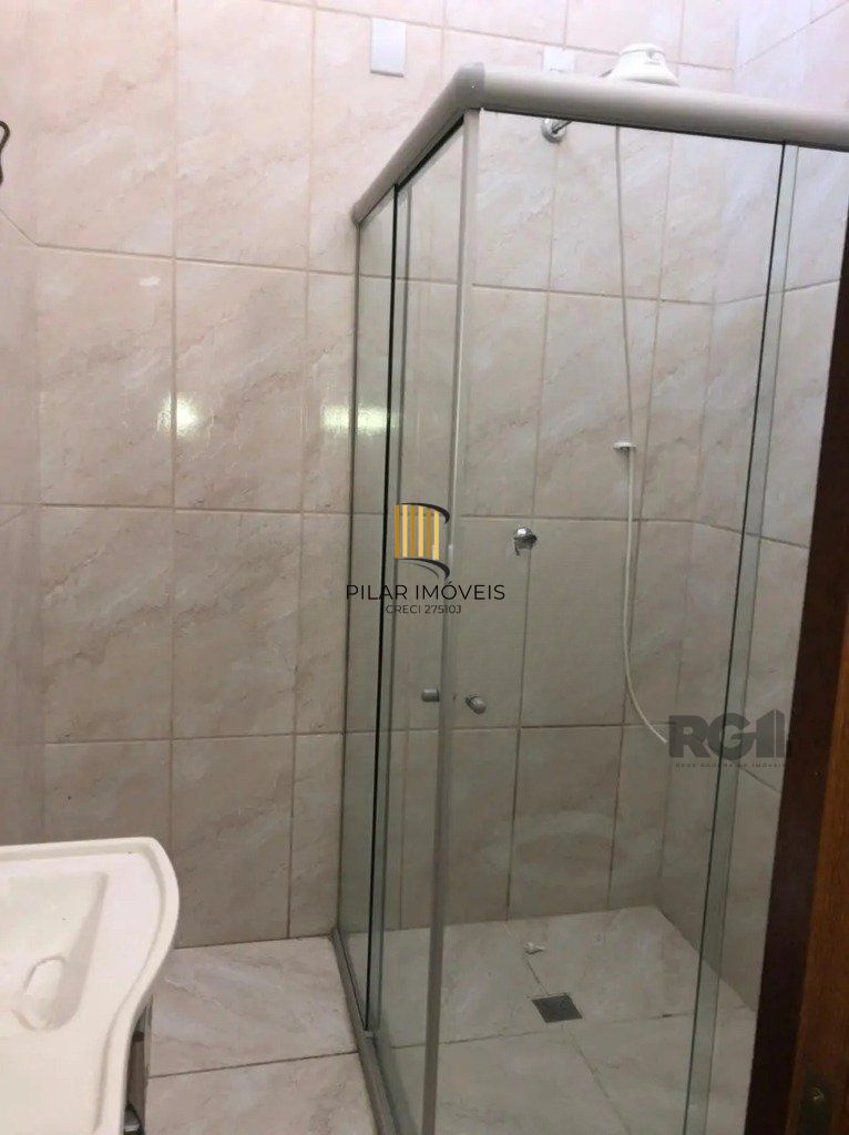 Casa com 3 dormitórios no bairro Rubem Berta
