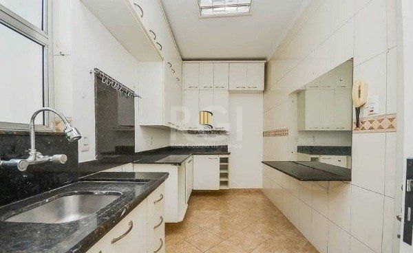 Apartamento 3 dormitórios no bairro Menino Deus