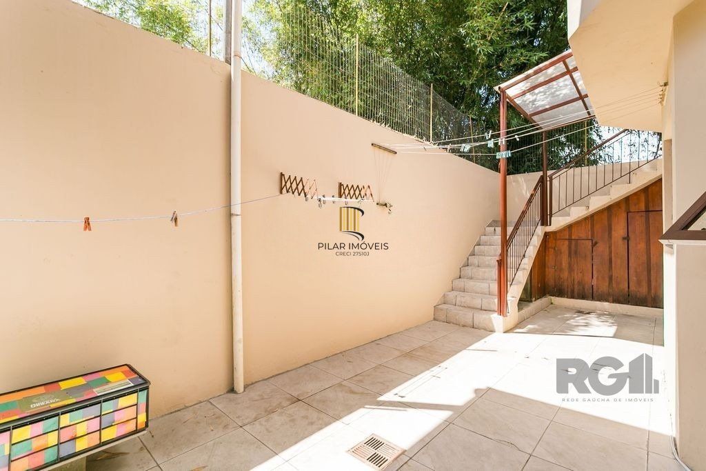 Casa 5 dormitórios no bairro Cristal