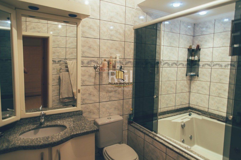 Casa para Venda - 900m², 5 dormitórios, sendo 2 suites, 5 vagas - Vila Nova