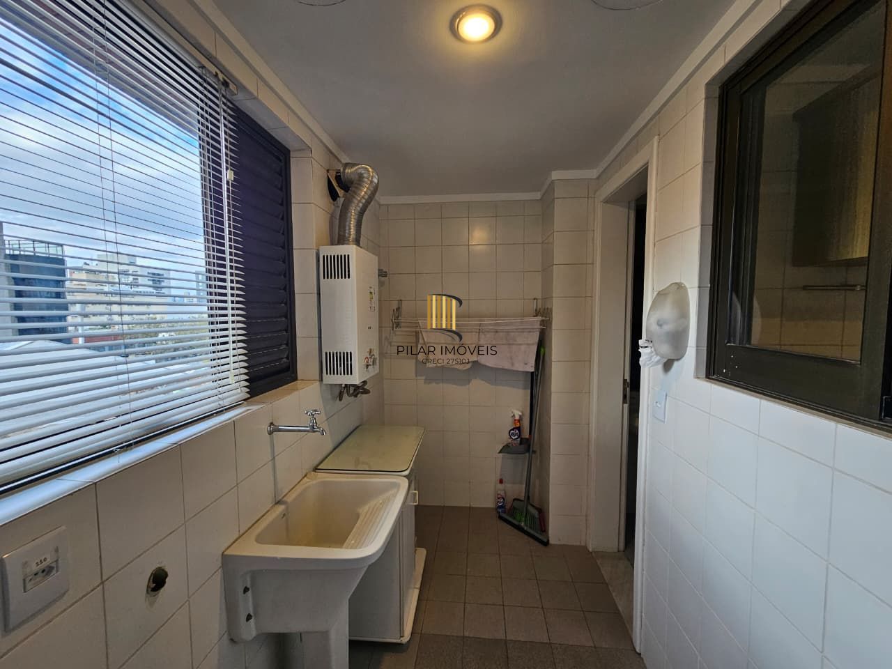 Apartamento à venda com 2 quartos 82 m²  rua goncalves dias, menino deus, porto alegre
