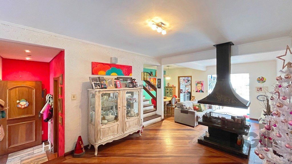 Casa para Venda - 176m², 3 dormitórios, sendo 1 suites, 4 vagas - Jardim Isabel