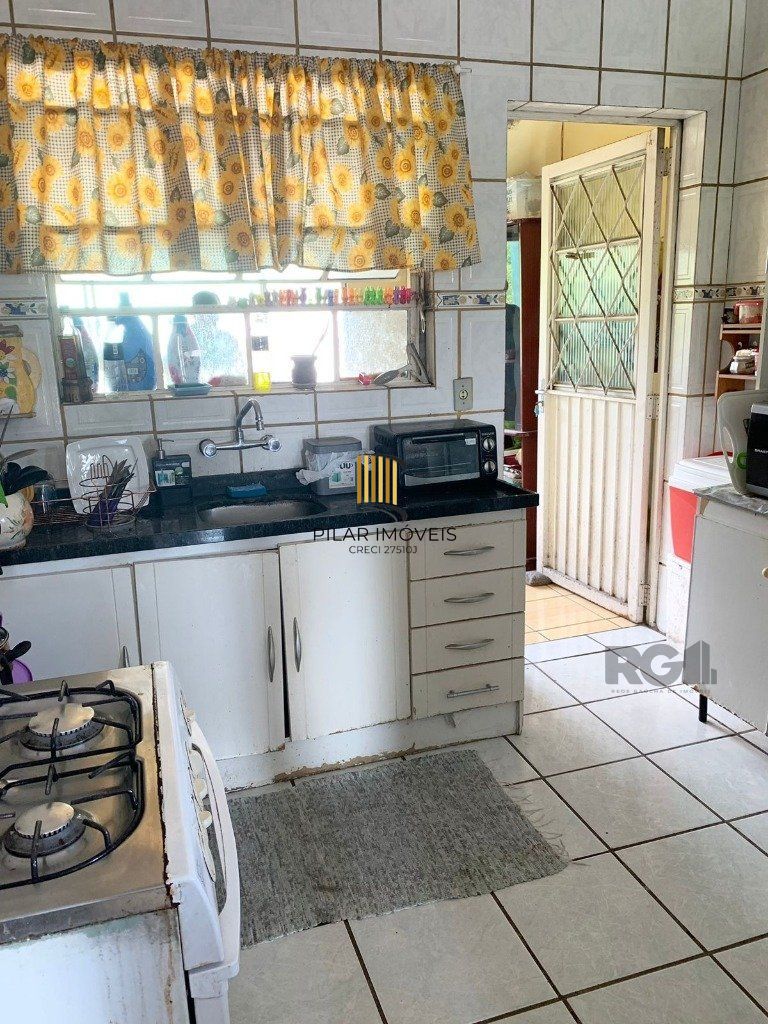 Casa 3 dormitórios no bairro Glória