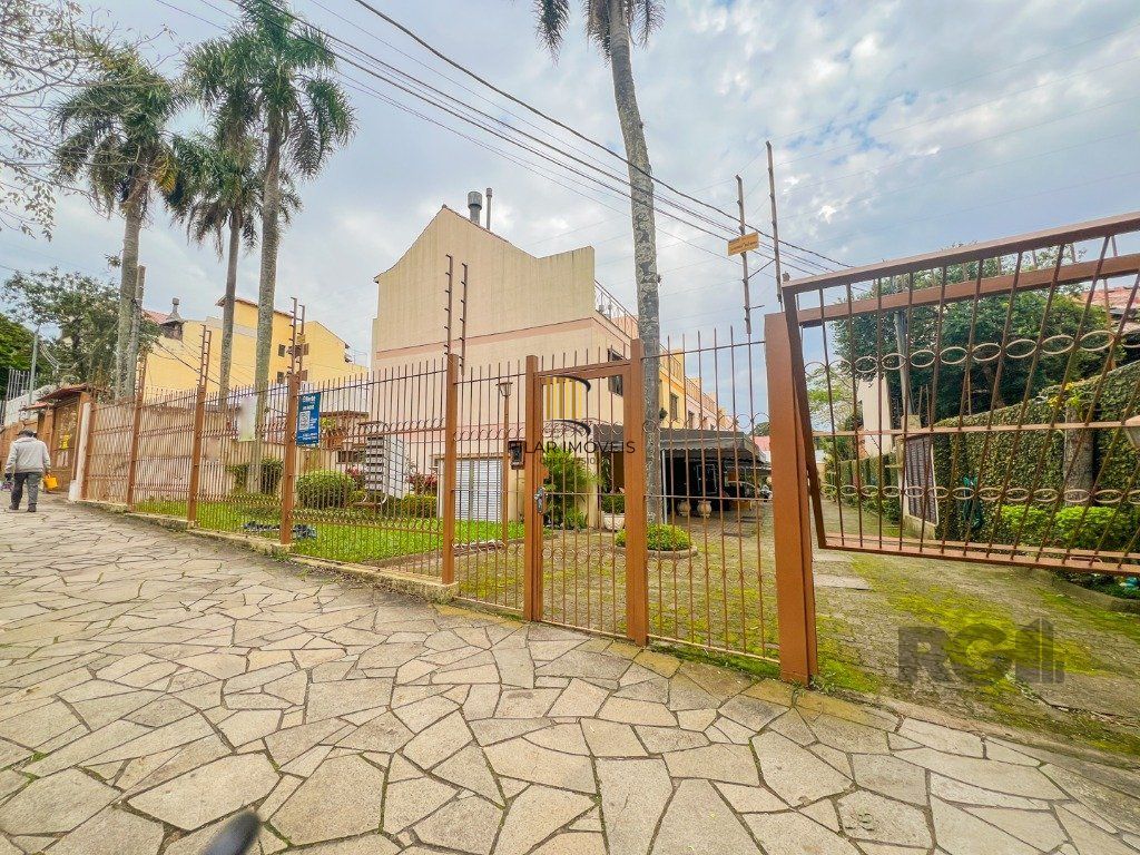 Casa de Condomínio 3 dormitórios no bairro Teresópolis