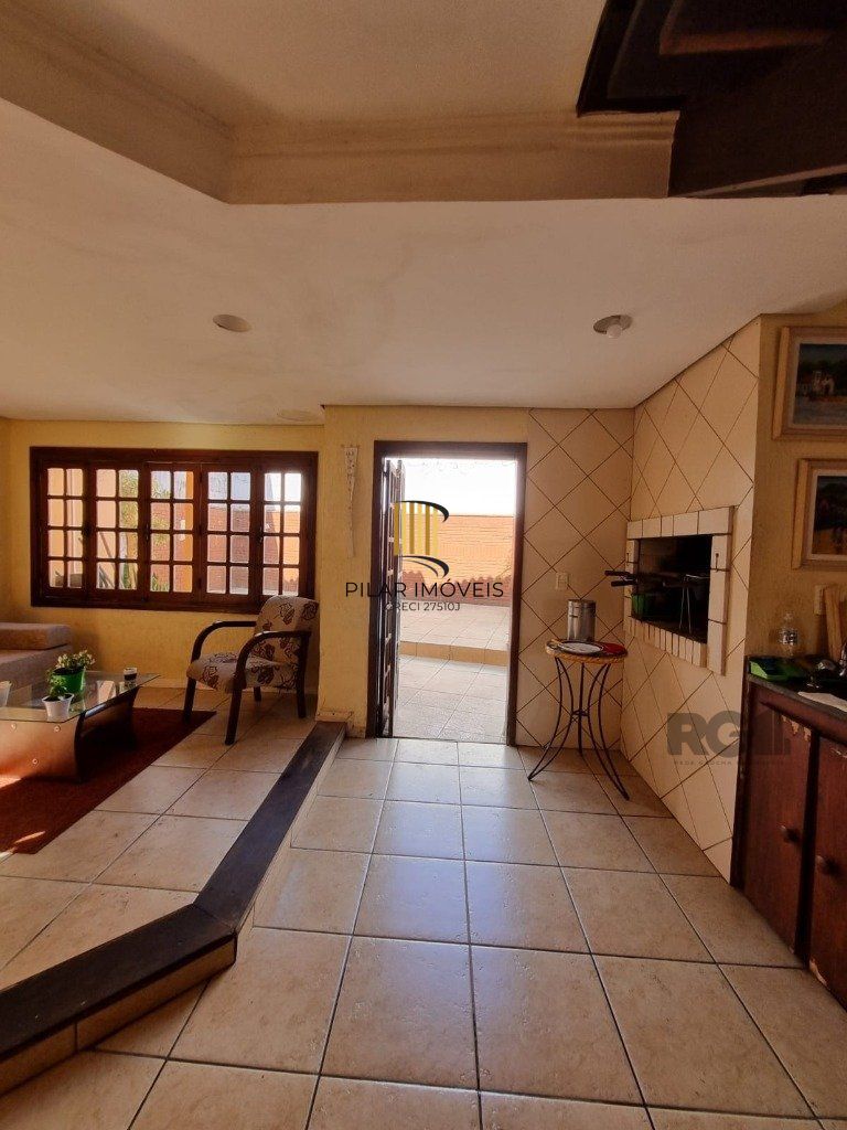 Casa com 5 quartos e espaço gourmet | Próx. à Terceira Perimetral