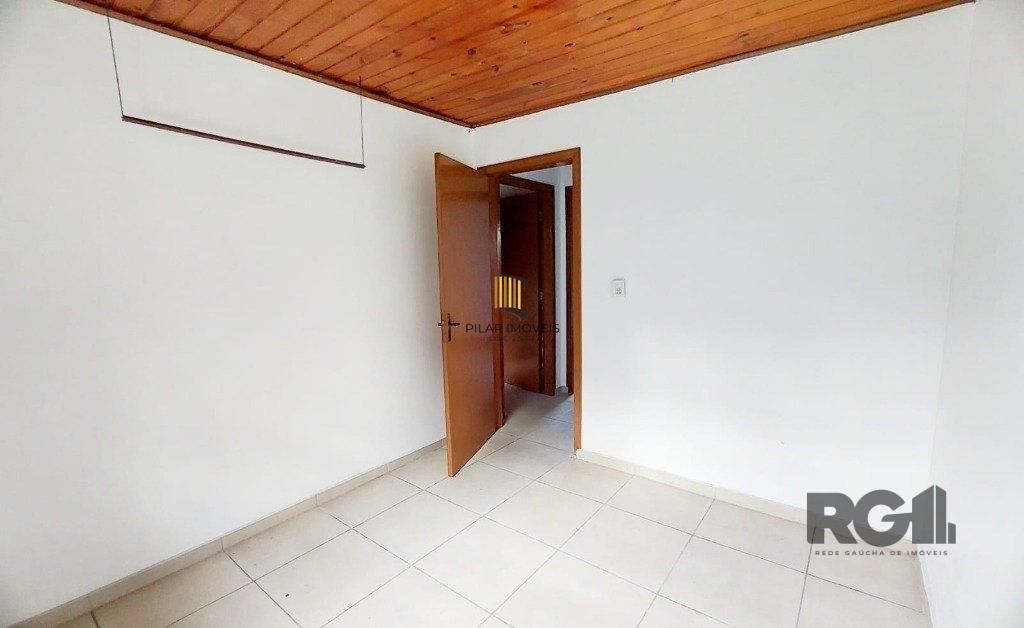 Casa de 3 dormitórios no bairro Cristal