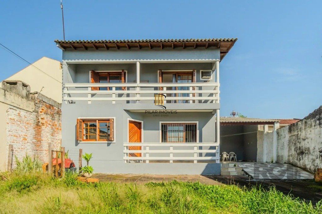 Casa de 3 dormitórios no bairro Nonoai