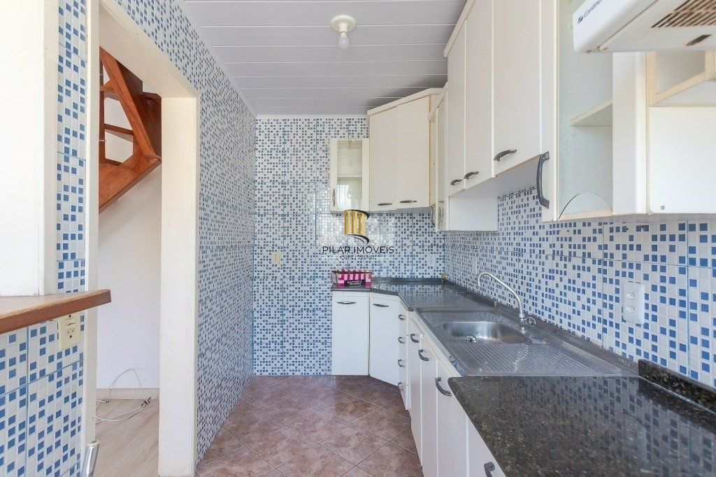 Cobertura para Venda - 118m², 3 dormitórios, 1 vaga - Nonoai