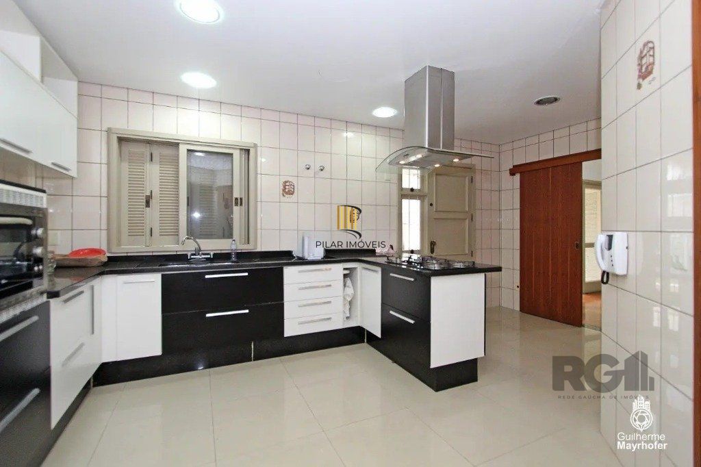 Casa com 4 quartos e 412m² à venda em Jardim do Lago, Canoas.
