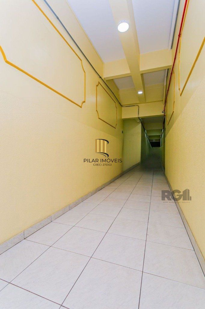 Apartamento 2 dormigtórios à venda Rua Teixeira de Freitas, Santo Antônio - Porto Alegre