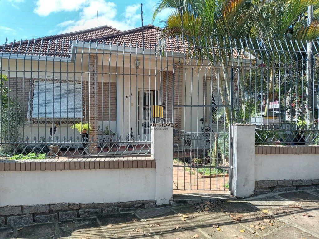 Casa para Venda - 384m², 3 dormitórios, sendo 1 suites, 3 vagas - Teresópolis - Pilar Imóveis