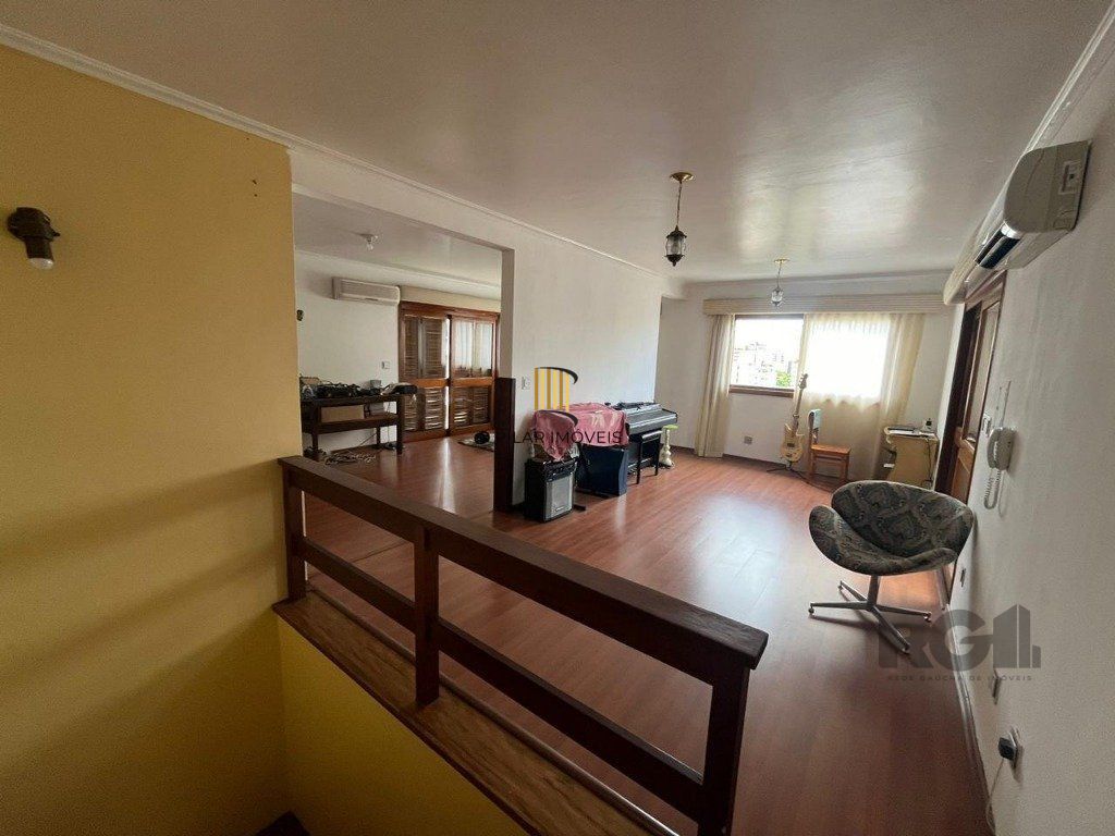 Cobertura Duplex para Venda - 269,97², 3 dorm, 1 suite, 2 vagas - Menino Deus
