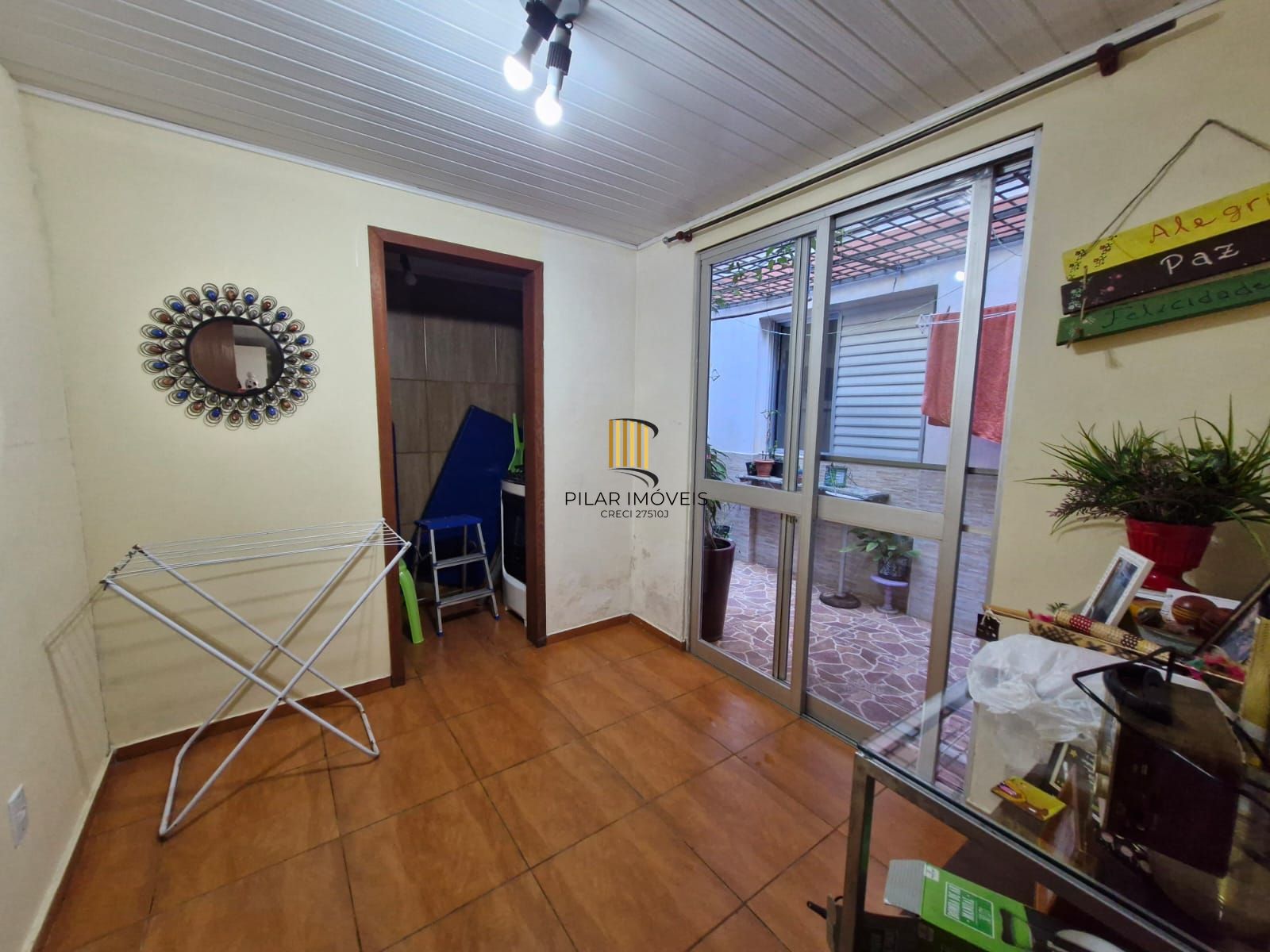 Apartamento Garden térreo, com 2 dormitórios, localizado no Bairro Teresópolis.