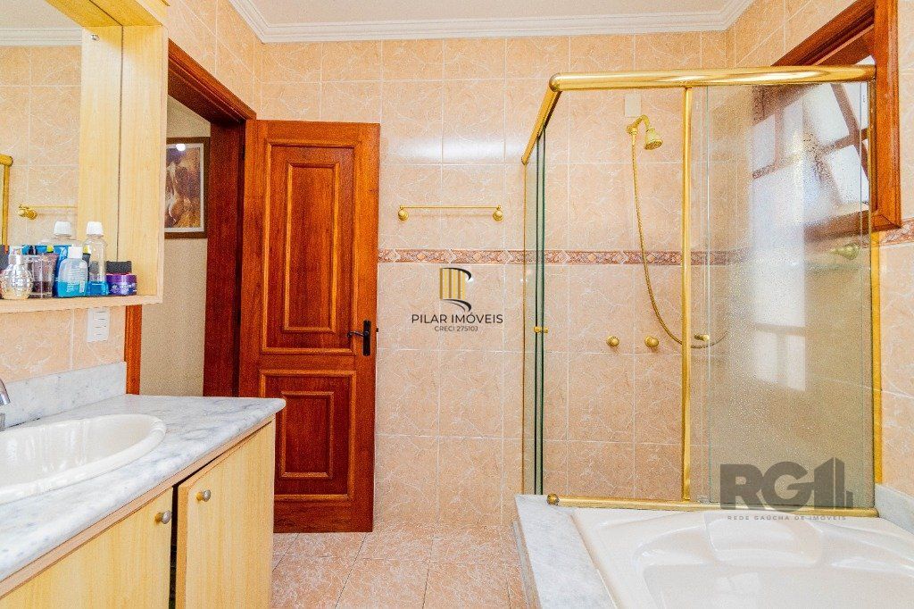 Casa de 4 dormitórios 304m² no bairro Jardim Lindóia