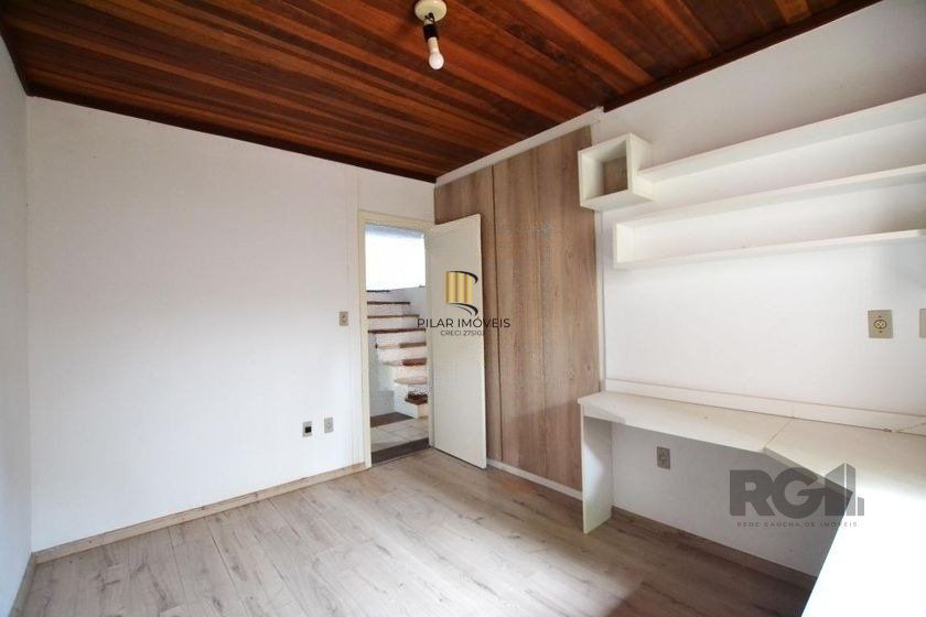 Casa de 200m² - 4 dormitórios, 4 vagas no bairro Espírito Santo