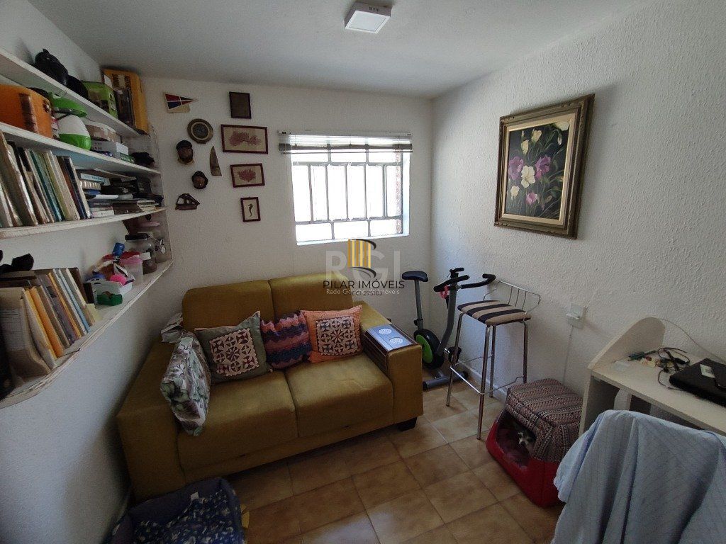 Casa para Venda - 142.8m², 4 dormitórios, 5 vagas - Teresópolis
