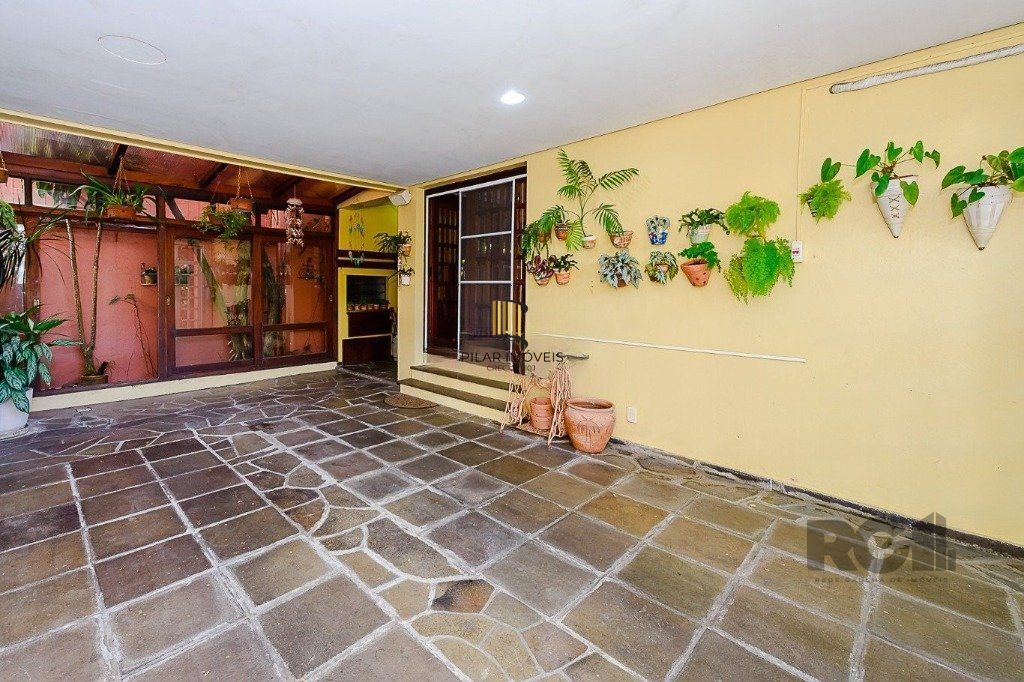 Casa em Condomínio à venda com 4 quartos 319 m²  Rua Manoel Leao, Pedra Redonda, Porto Alegre