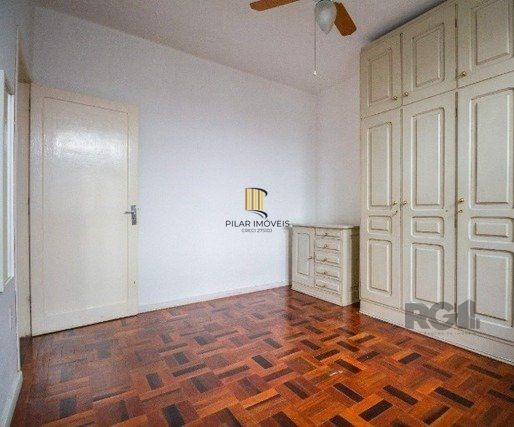 apartamento amplo e bem localizado de 2 dormitórios+dependência