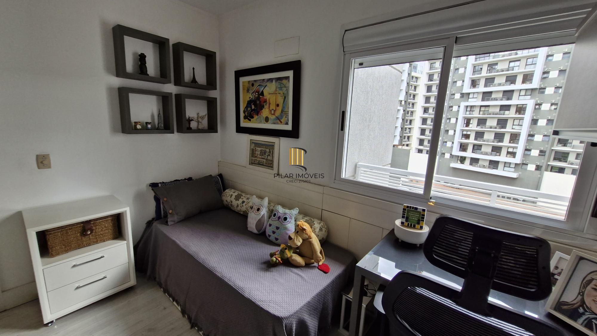 Apartamento mobiliado no Central Parque, 3 dormitorios sendo 1 suíte, banheiro social, lavabo, 114,00m² área privativa, 2 garagens