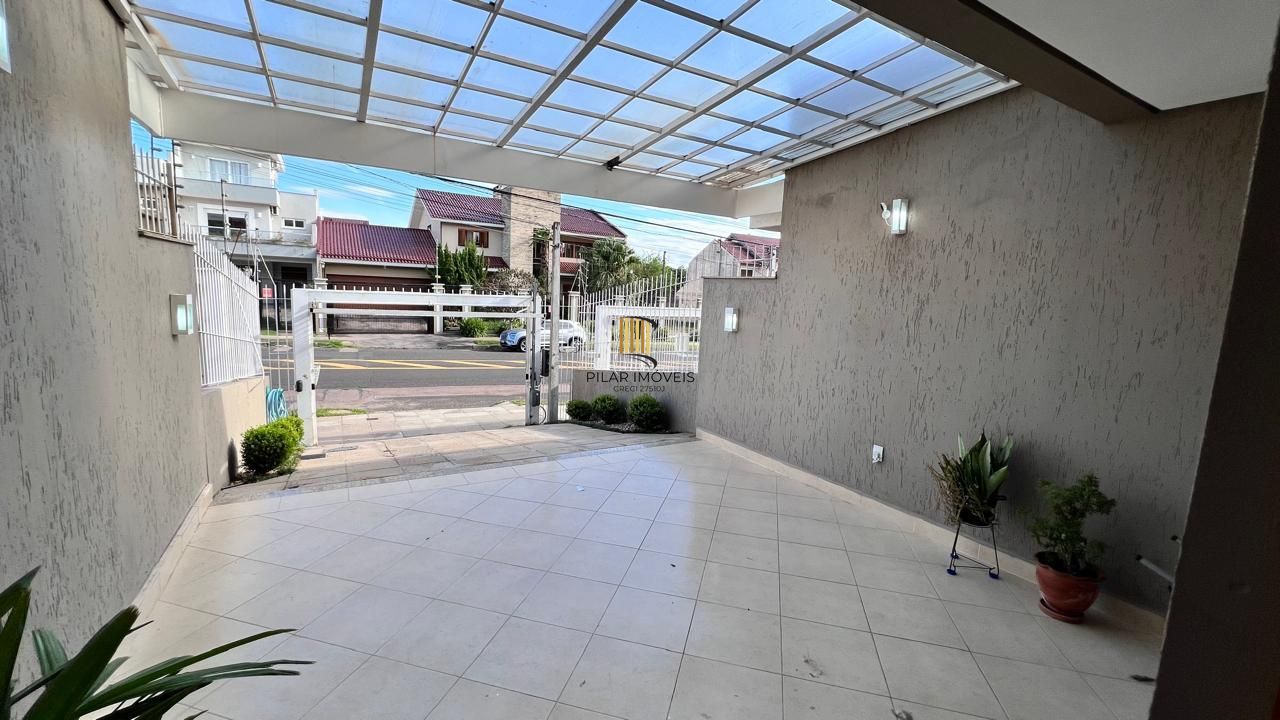 Casa 3 dormitórios no bairro Espírito Santo