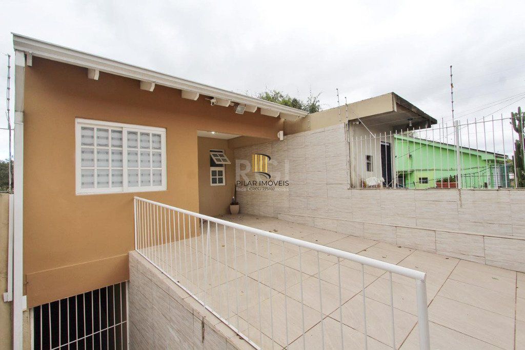 Casa 2 dormitórios no bairro Medianeira - Pilar Imóveis