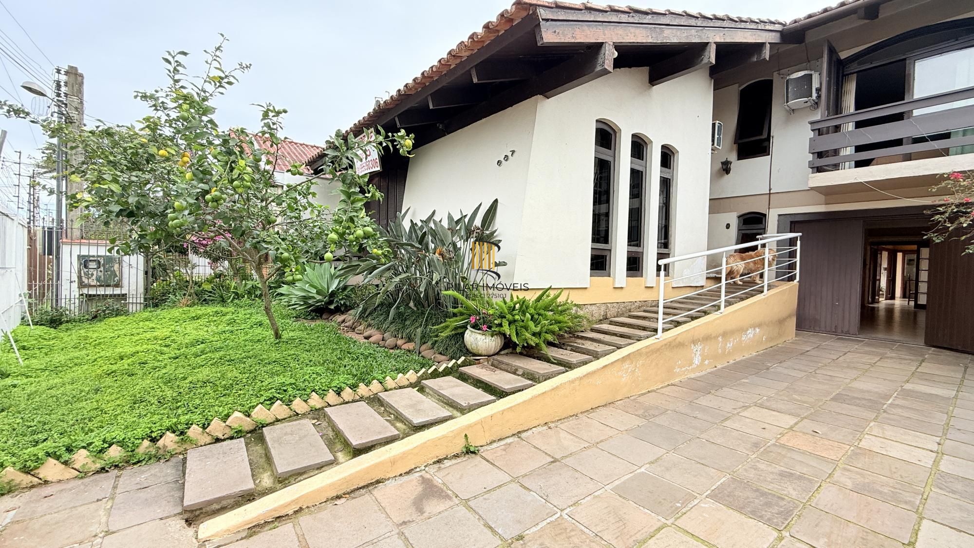 Casa para Venda - 260m², 4 dormitórios, sendo 1 suites, 4 vagas - Nonoai