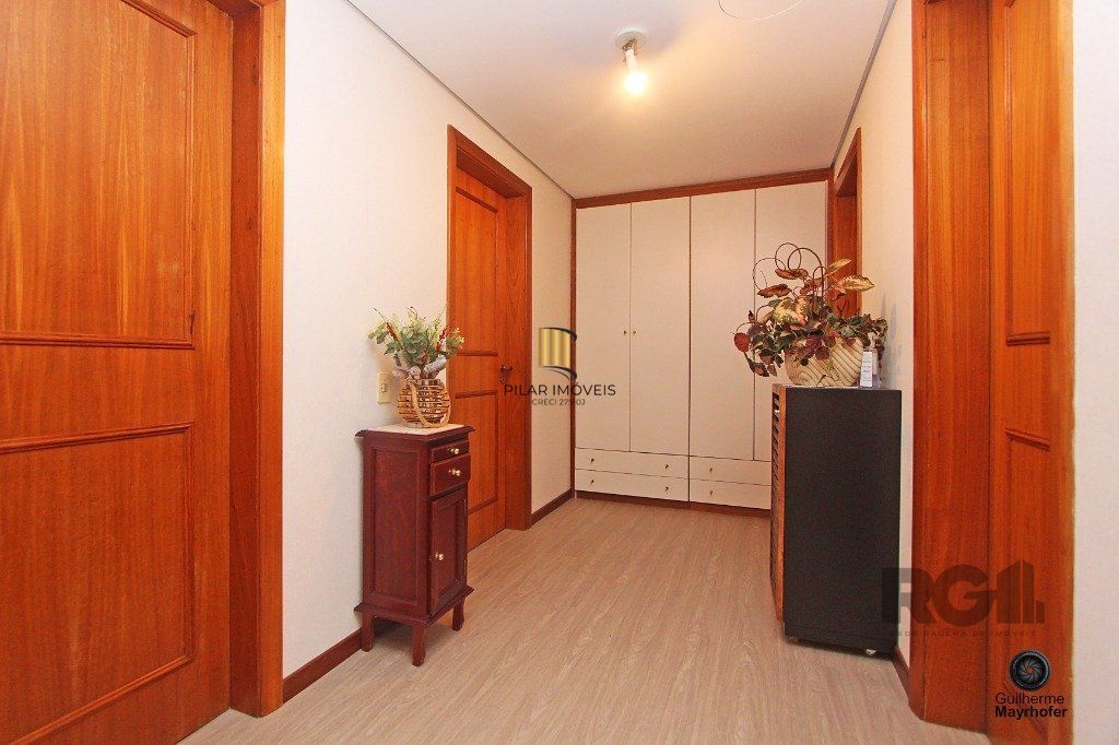 Excelente apartamento de 315m² com 3 dormitórios e 2 vagas.
