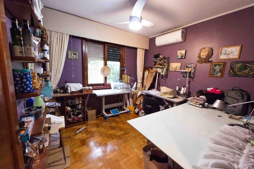 Casa para Venda - 317m², 5 dormitórios, sendo 1 suites, 2 vagas - Teresópolis