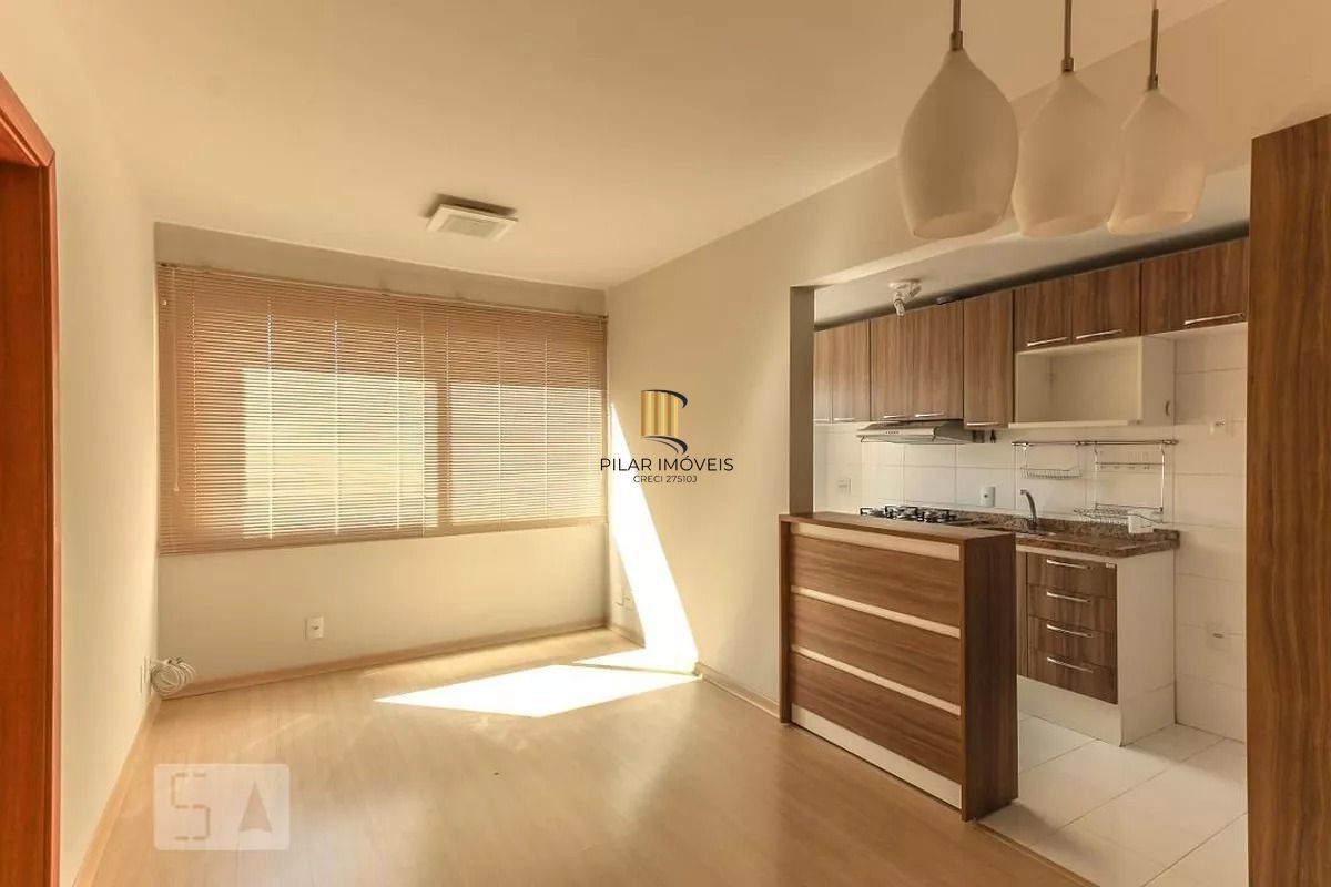 Apartamento de  01 dormitorio com vaga de garagem na Azenha - Porto alegre.