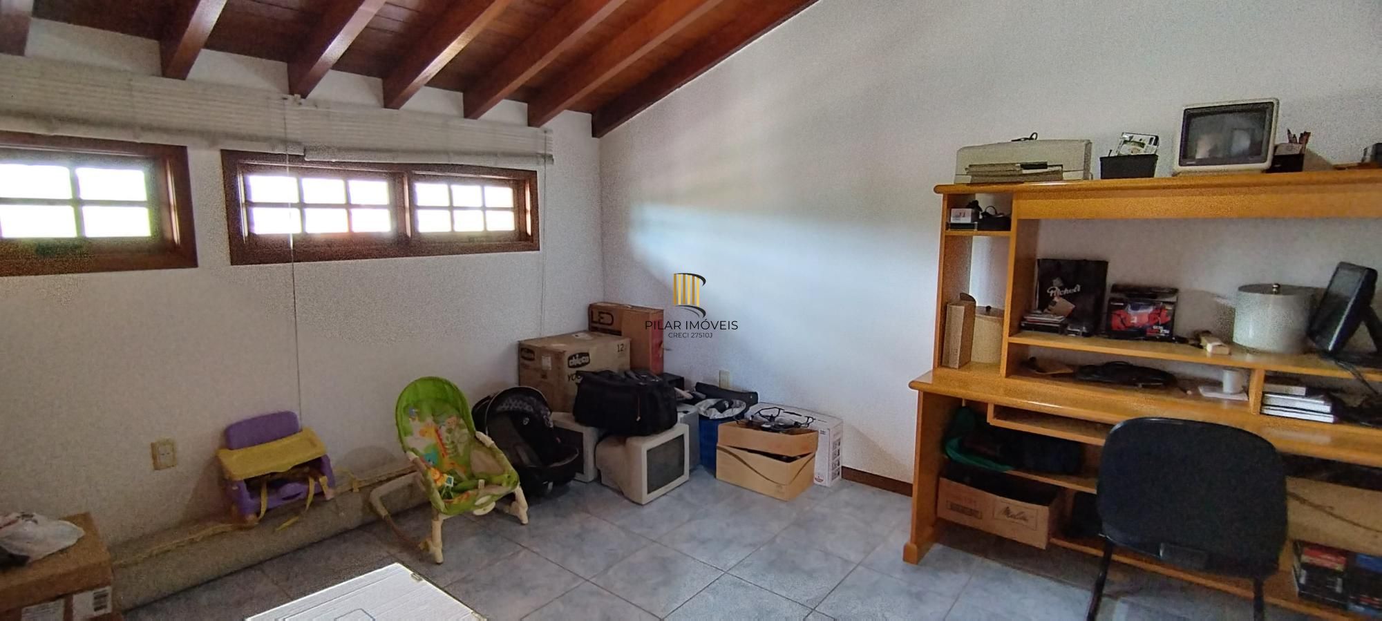 Casa 348m², 4 dormitórios, 2 vagas no bairro Nonoai