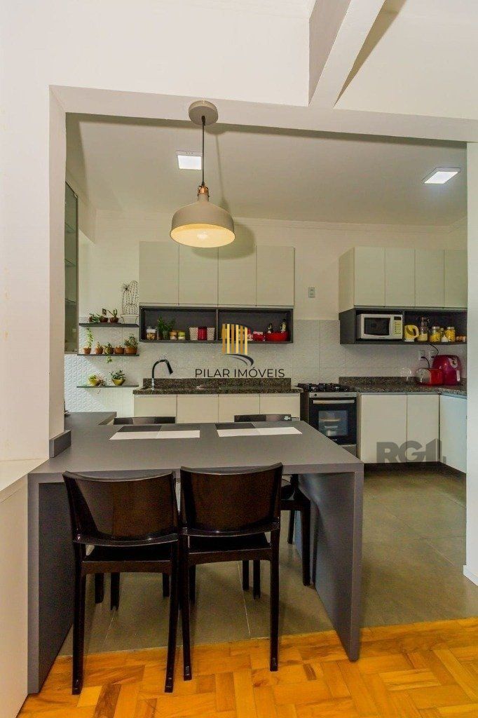 Apartamento 73m² - 2 dormitórios no Centro Histórico