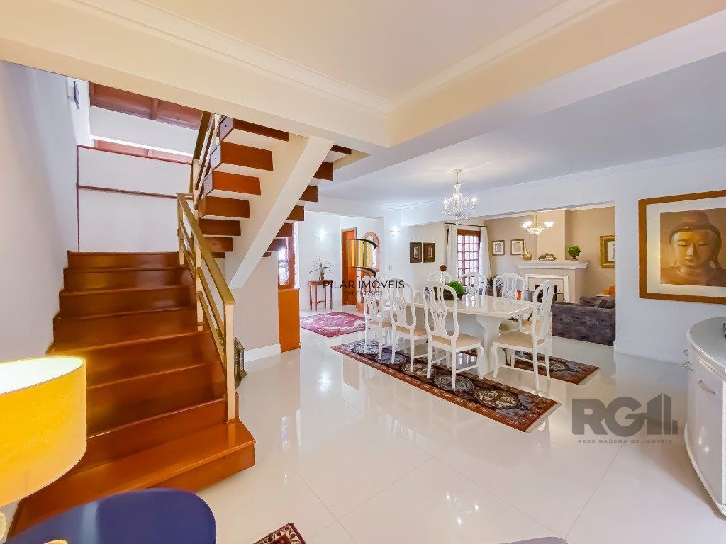Casa alto padrão, 500m² privativos com linda vista da cidade no Morro Apamecor